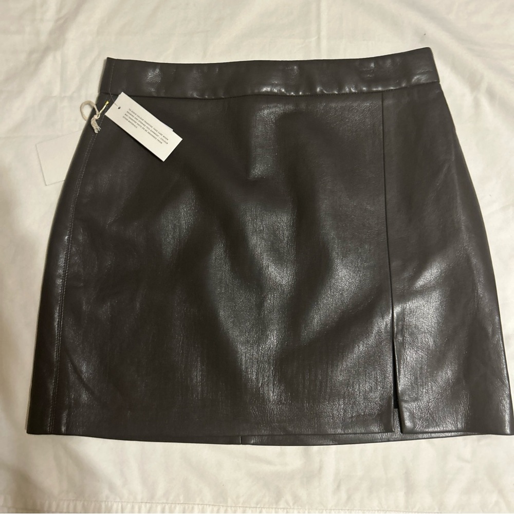 Aritzia Wilfred Grey Patio Mini Vegan Leather Skirt W/Slit Sz 8-NWTS